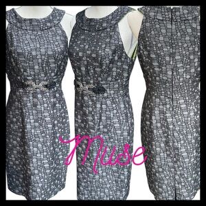 Muse Black/Silver Grey Textured Sleeveless Halter Midi Sheath Dress (10)